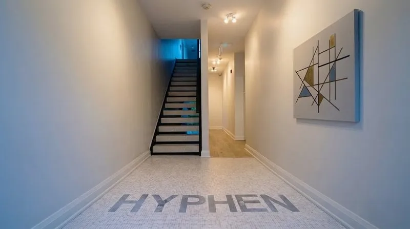 Hallway 1 800w